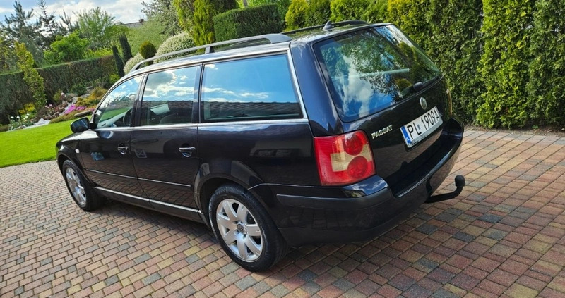 Volkswagen Passat cena 8999 przebieg: 294000, rok produkcji 2004 z Gryfów Śląski małe 232